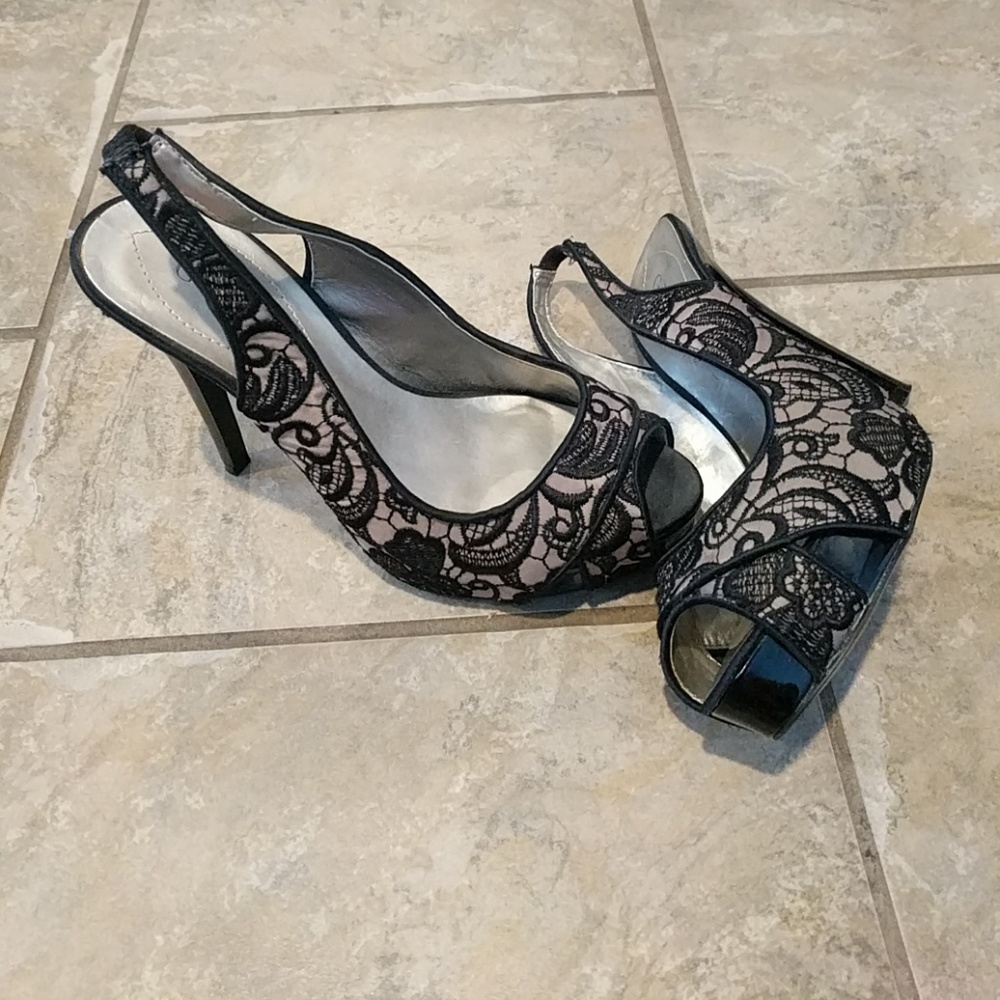 Black and ivory embroidered/lace heels